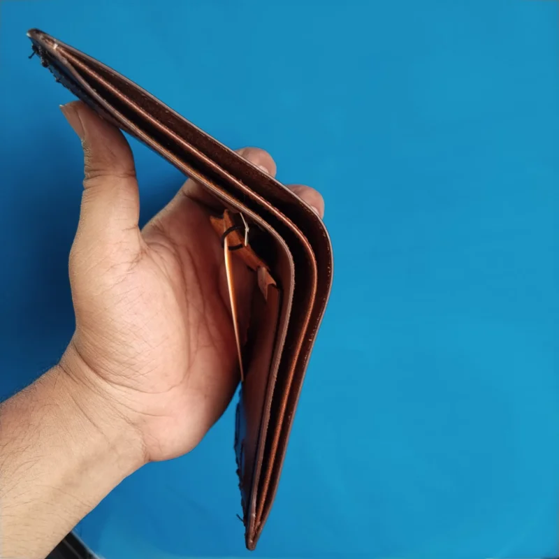 Pure Leather Minimalist Bifold Wallet - Handcrafted Slim Front Pocket Cardholder (Brown)